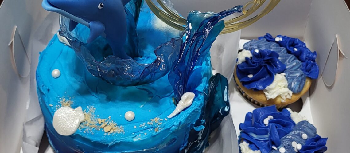 Dolphin Bento Cake and Cupcakes